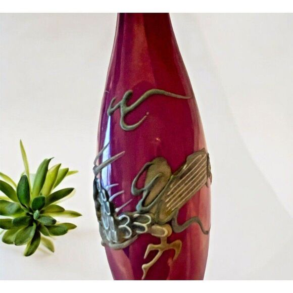 Vintage Japan Lusterware Dragonware Moriage Bud Vase – Red/Pink, 6.75" Tall - Picture 3 of 6